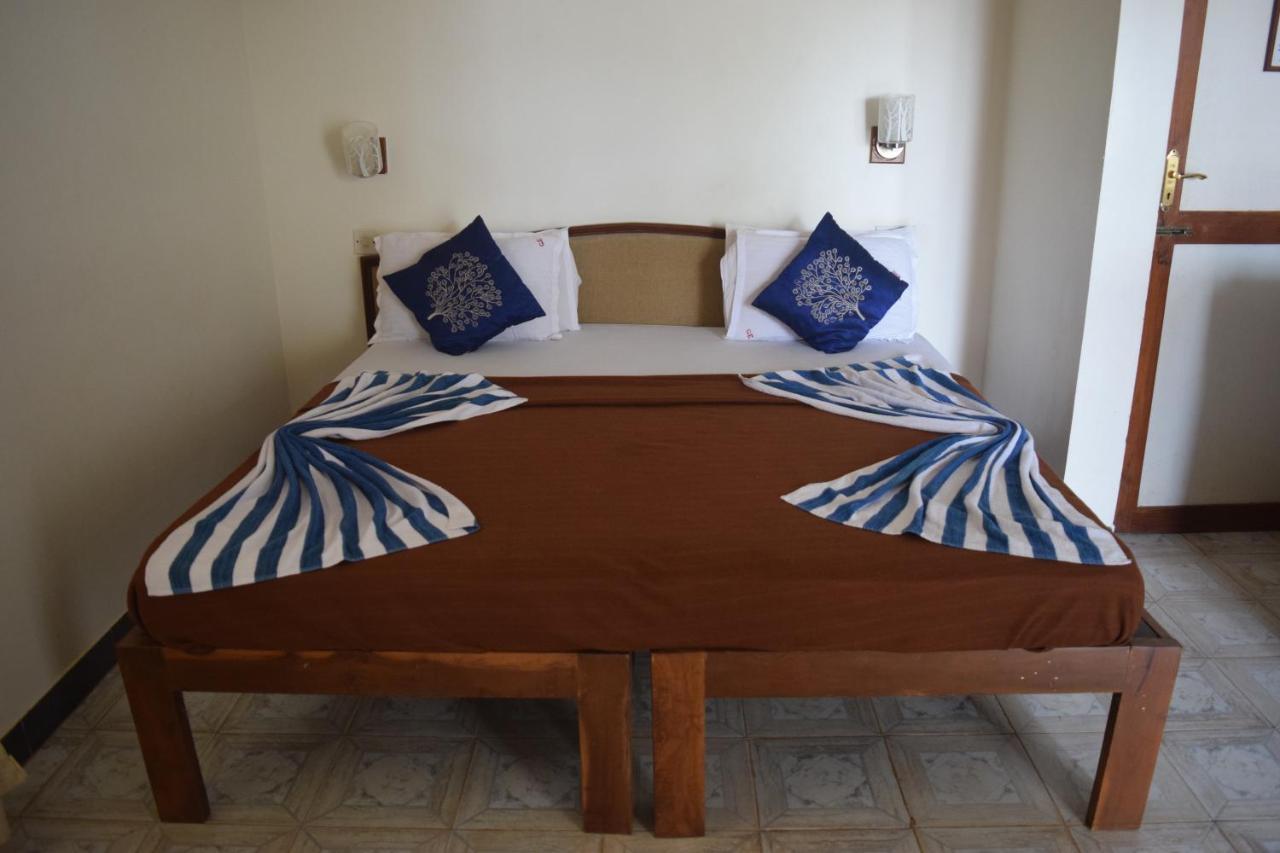 Bribon Guest House Calangute Luaran gambar