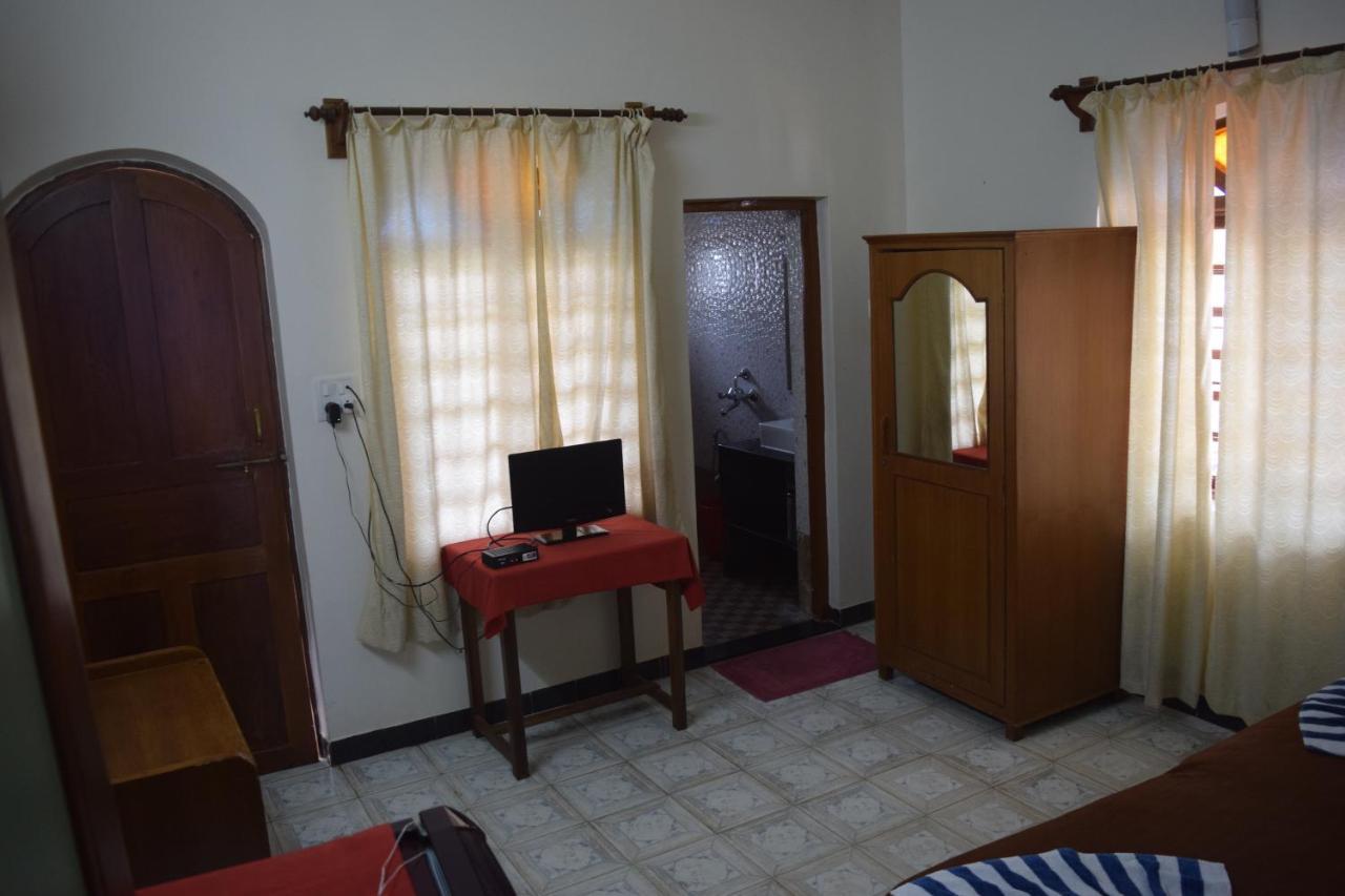 Bribon Guest House Calangute Luaran gambar