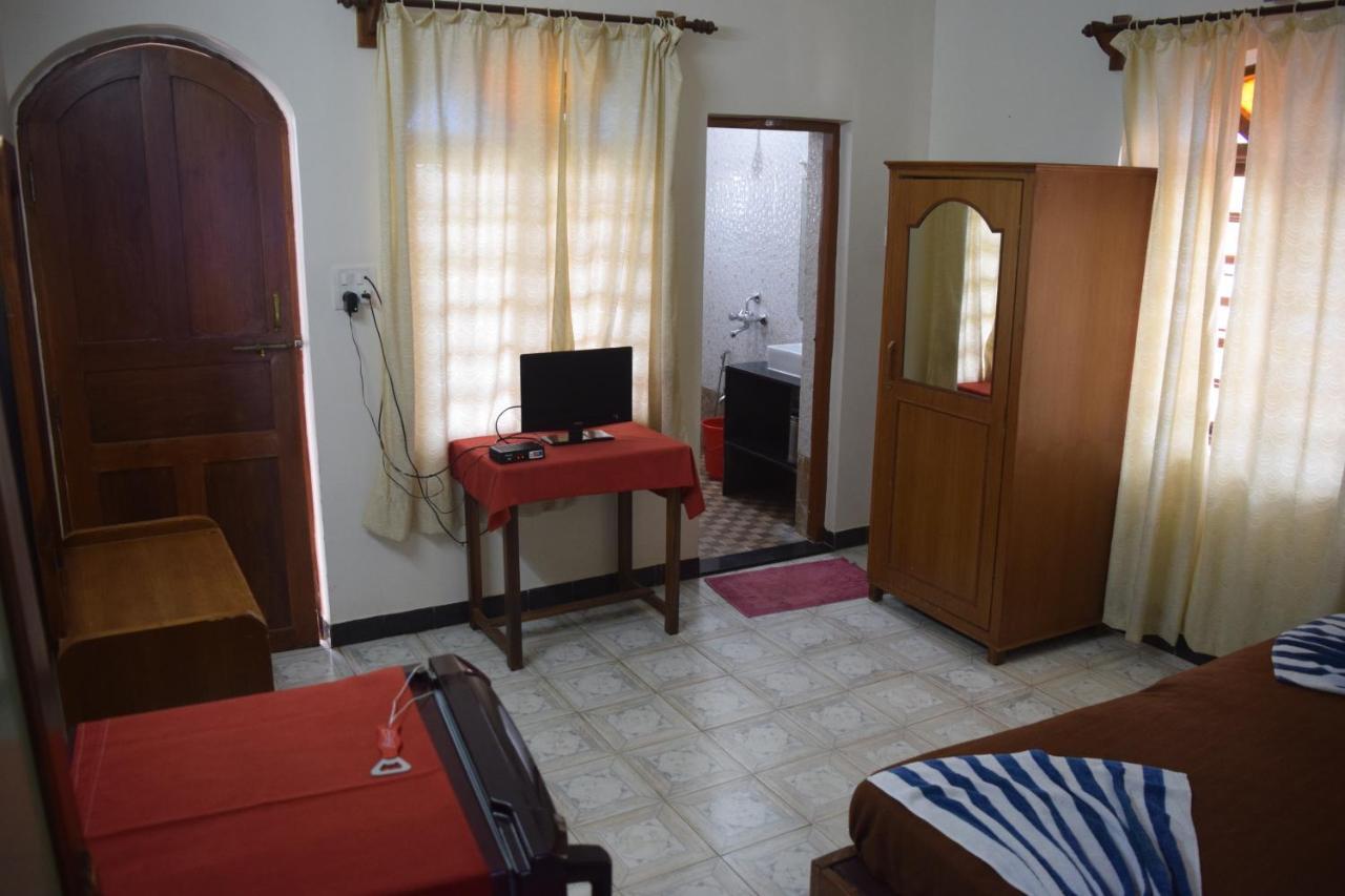 Bribon Guest House Calangute Luaran gambar